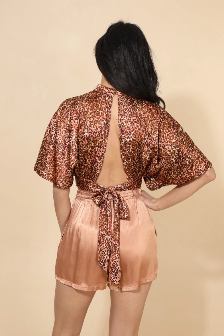 Fluid satin crop top with bold print